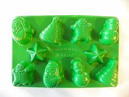 JELL-O Jigglers "Happy Holiday" Christmas Tree, Snowman &amp; Gingerbread Man Jello Mold (7.5" x 11.25") N2