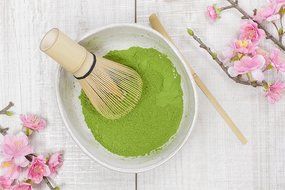 Helen Chen&rsquo;s Asian Kitchen Traditional Matcha Tea Mixer Whisk, Natural Bamboo, 4.5-Inch N3