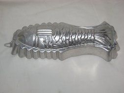 Vintage Lightweight Aluminum FISH 12x4x3" Cake Baking Pan Jell-O Mold - Italy N2