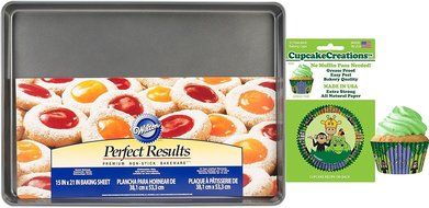 Jungle Time Cupcake Creations Baking Cups &amp; Pan Set, W0109-90332