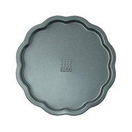 Sweet Creations Scallop Layer Cake Pan Set with Leveling Knife N4