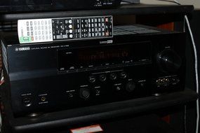 Yamaha Rx-v765 7.2 Channel High Power Home Theater Hd Receiver Hdmi 1080p Upscal Good Gift Ship Worldwide Fast... N4