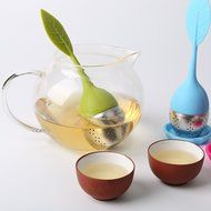 Mini Skater 2 PCS Tea Infuser Leaf Strainer Handle with Steel Ball Silicone Leaf Lid (Rose) N4