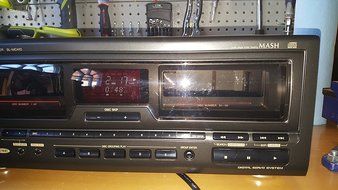 TECHNICS SL-MC410 110 + 1 CD CHANGER 1 BIT MASH DIGITAL CONVERTER N7