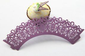 Kuke 24 pcs ET Alien Face Laser Cut Cupcake Wrappers Cupcake Liners Muffin Container for Baby Shower Baby Birthday... N3