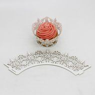 Oksale 24Pcs Christmas Hollow Lace Cup Muffin Holder Cake Paper Case Wraps Cupcake Wrapper for Wedding Birthday... N22
