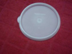 Tupperware 4 1/4" Seal #215 Natural