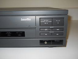 Pioneer LaserDisc CD CDV LD Player CLD-V2400 Commercial Audio Video N3