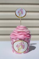 Angel - 25 Cupcake Toppers, 1 Cake Topper/ Bunting, 1 Cake Frill N15