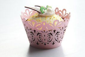Kuke 24 pcs ET Alien Face Laser Cut Cupcake Wrappers Cupcake Liners Muffin Container for Baby Shower Baby Birthday... N8