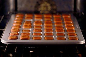 Mrs Fields Cutie Cakes Mini Squares Baking Pan N4