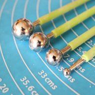 4 Piece Metal Ball Cake Decorating Molding Modelling Tool Set by Kurtzy TM N3