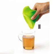 Mastrad Silicone Tea Cosy: Bag Cozy Squeezer Holder Hat Cover Lid N3