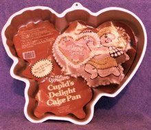 Wilton Cake Pan: Romantic Cupid/Cupid&#039;s Delight (502-4262, 1982)