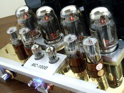 Yaqin Mc-100b Kt88 Vacuum Tube Hi-end Integrated Power Amplifier 110v-240v Gold