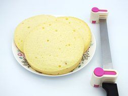 2PCS DIY Cake Slicer , Stratification Auxiliary , Bread Slice , Toast Cut, 5 Layers Leveler Slicer , Kitchen Fixator... N16