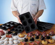 Lekue 6 Cavities Briochette Multi Cavity Baking Mold, Red N2