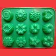 DUFUSTORE 1pcs 12 Flower Cake Mold Chocolate Silicon Mould Pattern Random Color N2
