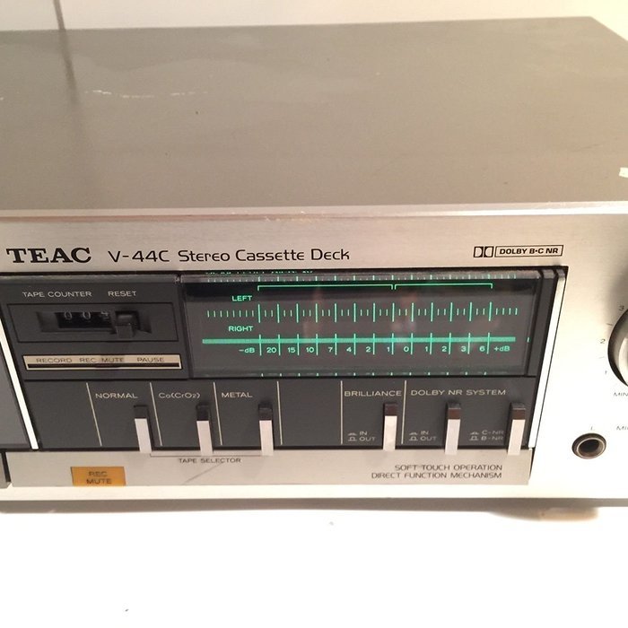 TEAC Cassette Deck Model V-44C Vintage Silver Face