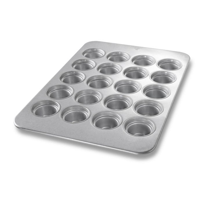 Chicago Metallic 44555 Glazed Aluminum Large-Crown 20 Cup Muffin Pan