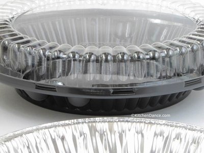 10 Inch Low Dome Plastic Disposable/Reusable Pie Carrier #WJ44 (25) N3