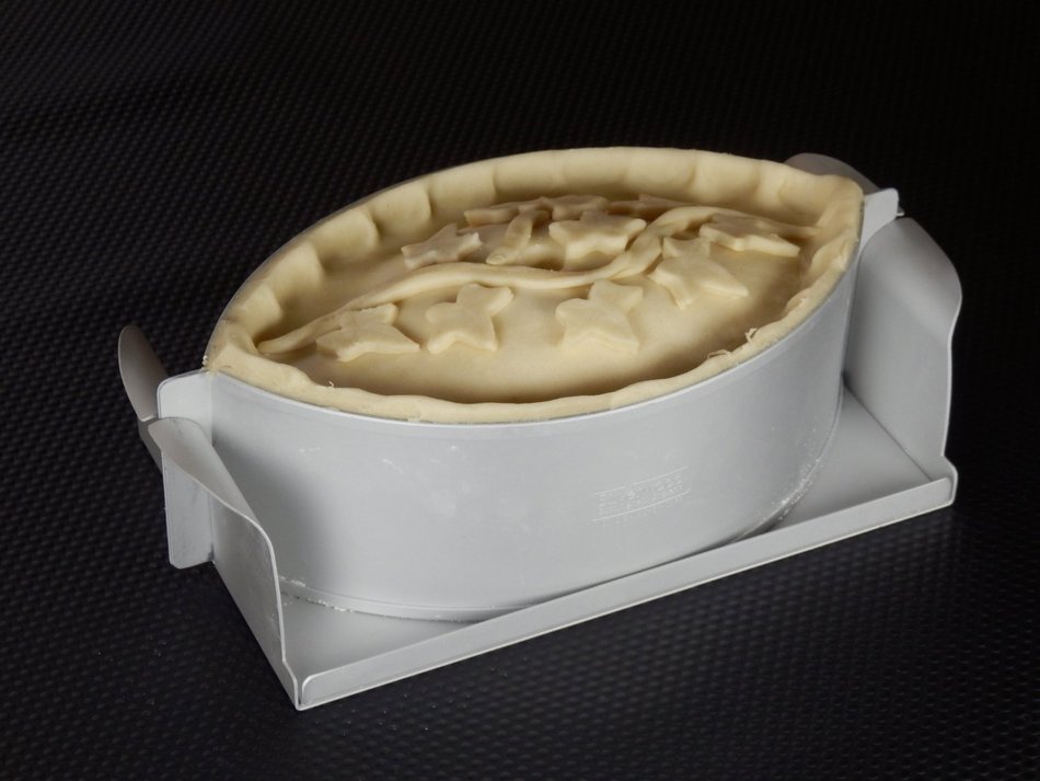 Alan Silverwood Aluminium 9" Country Game Pie Mold Tin