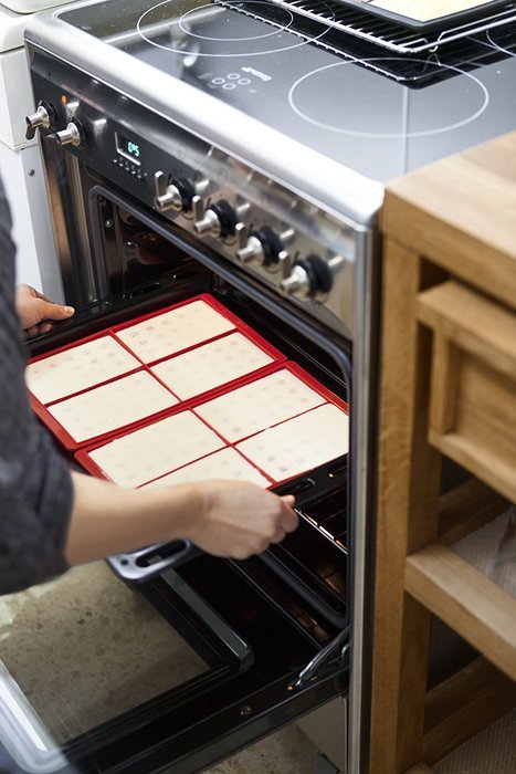 Lekue Silicone Waffle Mold, Model # 0215000R01M017, Red, Set of 2 N2