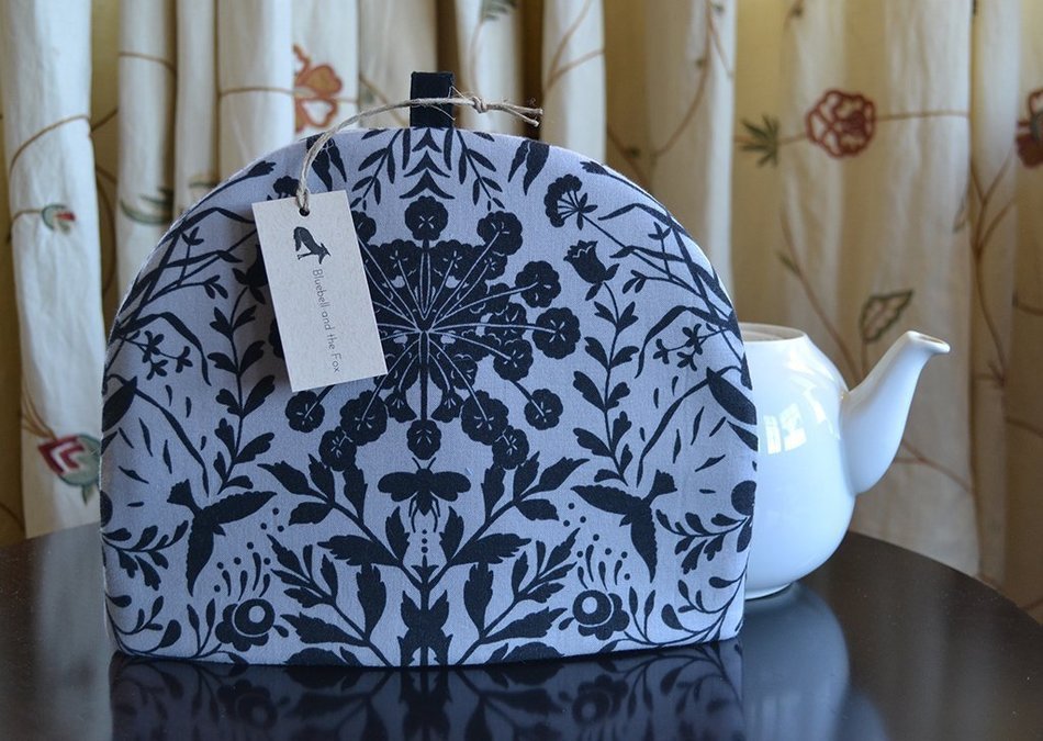 Artisanal Cotton Insulated Tea Cozy - Homage to Bram Stoker - Ravens and Bees Silhouette Gothic Artisanal Tea... N2
