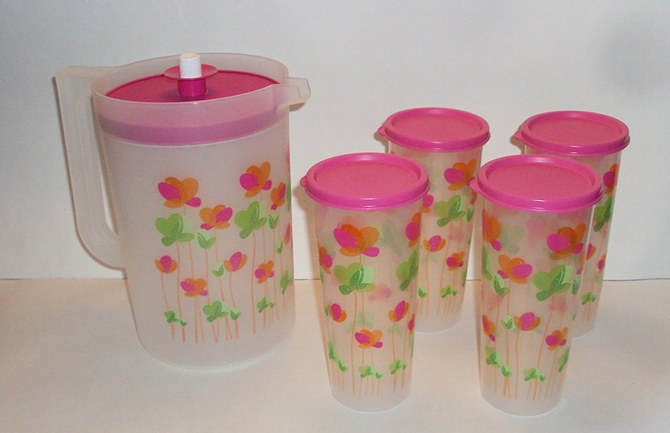Tupperware 2 Quart Pitcher and Set of 4 16 Ounce Tumblers Spring Flowers Fuchsia Pink N4