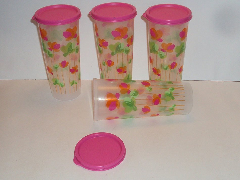 Tupperware 2 Quart Pitcher and Set of 4 16 Ounce Tumblers Spring Flowers Fuchsia Pink N5
