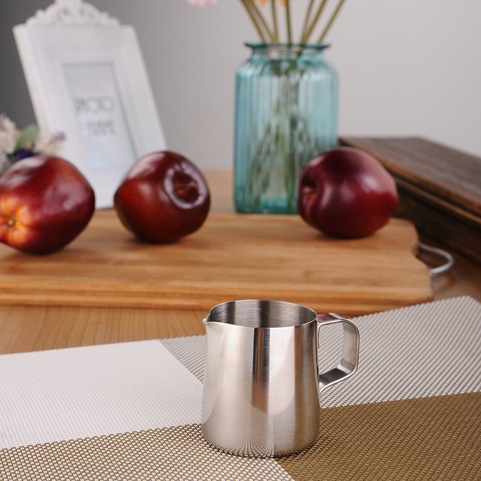 Samber 900 ML Steaming Pitcher Stainless Steel Milk Coffee Latte Frothing Garland Cup (with Volume Markings) N15