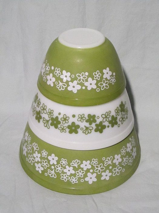 Vintage 1970's Pyrex " Spring Blossom 1 - Crazy Daisy " Nesting Batter Mixing Bowls - 1 1/2 pint, 1 1/2 quart... N2
