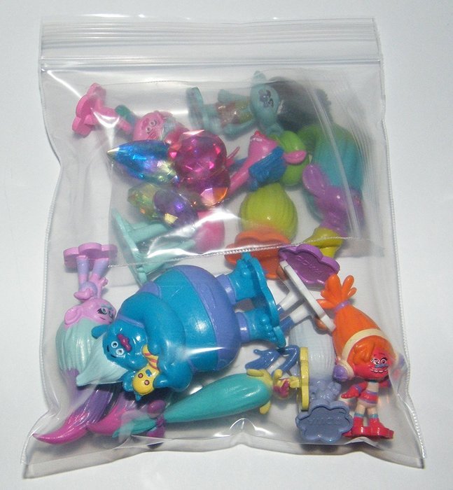 Dreamworks Trolls Movie Deluxe Mini Cake Toppers Cupcake Decorations Set of 17 with Figures and "Treasure Troll... N3