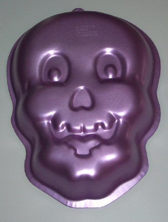 WILTON Iridescents! SKULL Cake PAN