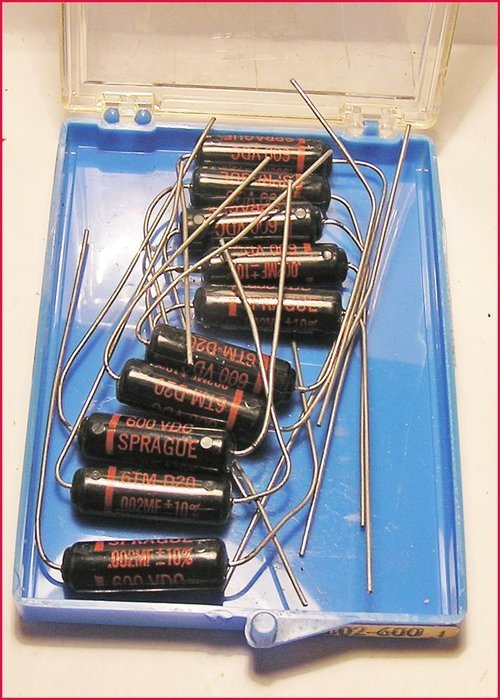 LOT OF 10 NOS SPRAGUE BLACK BEAUTY DIFILM MYLAR AND PAPER CAPACITORS .002MF 600V N2