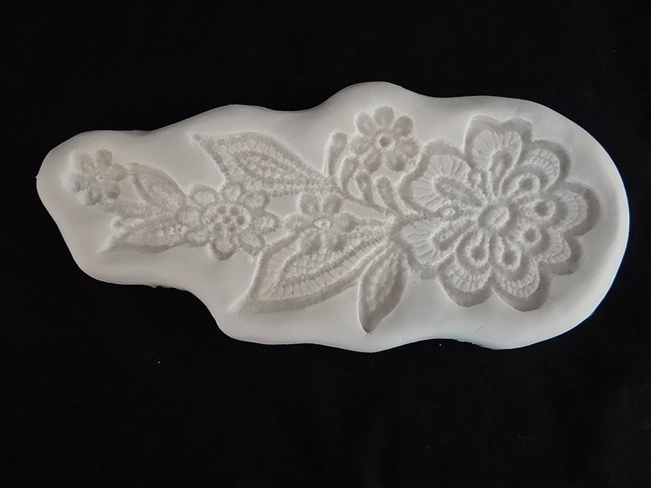 Lace Flowers Medallion Mold by CK N3