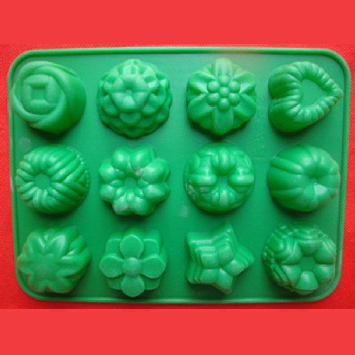 DUFUSTORE 1pcs 12 Flower Cake Mold Chocolate Silicon Mould Pattern Random Color N2