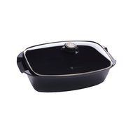 13" Roasting Pan with Lid