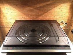 Bang &amp; Olufsen Of Denmark Beogram 2404 Turntable N2
