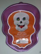 WILTON Iridescents! SKULL Cake PAN N2