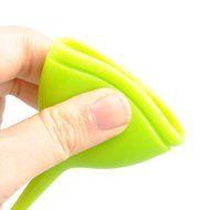 UCEC New Silicone &amp; Stainless Steel Leaf Tea Strainer Colander Infuser Ball Spice Filter (green) N5