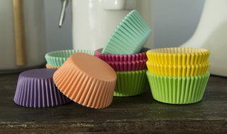 Bahoki Essentials 300 Piece Rainbow Colored Paper Baking Cups 6 colors Perfect Cupcake Liners For Making Colorful... N6