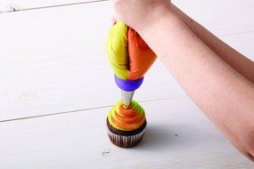Wilton ColorSwirl 3 Color Coupler, 411-1992 N3