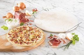 Dr. Oetker 2468 Pizza Stone with Chopping Knife N4