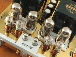 Yaqin Mc-100b Kt88 Vacuum Tube Hi-end Integrated Power Amplifier 110v-240v Gold N8