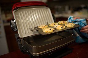 George Foreman GRP4842R 3-in-1 Multi-Plate Evolve Grill, Electric Grill, (Panini Press, Grilling, and Waffle Plates... N33