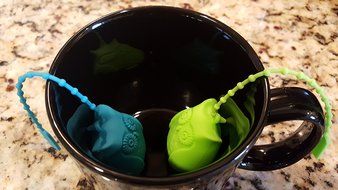 Hoot-Tea Owl Tea Strainer/ Infuser Loose Leaf Tea Maker by WickedGoodz (Olive Green) N9