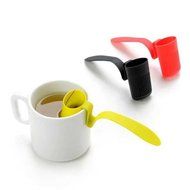 Clip-on Tea Infuser Colander Strainer Fits on Cup Mug Random Colours