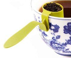 Clip-on Tea Infuser Colander Strainer Fits on Cup Mug Random Colours N2