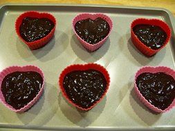 Momentum Brands Heart Silicone Baking Cups 4 Count